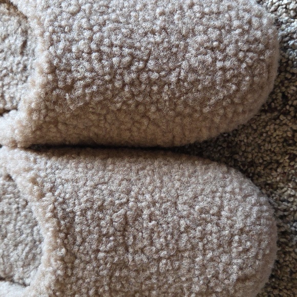 💞Bombas Women’s Slippers Sherpa 8💞 - Picture 4 of 4